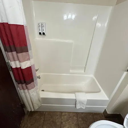 Econo Lodge Inn&Suites