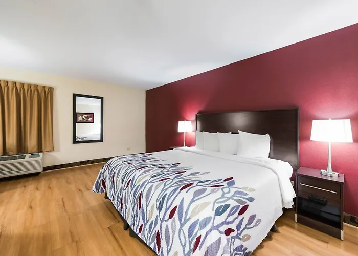 Econo Inn&suites Hotel 3*