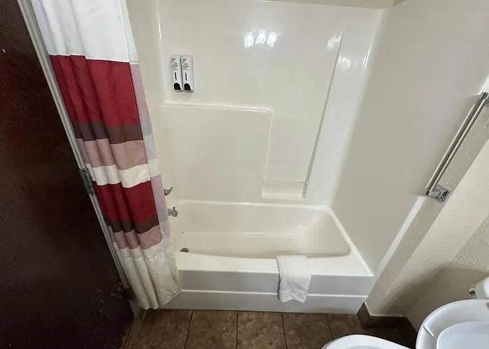 Econo Inn&suites