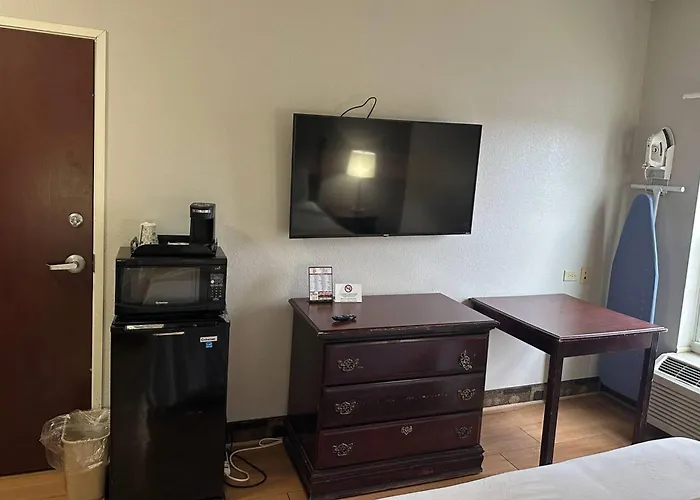 Econo Inn&suites Hotel Monee