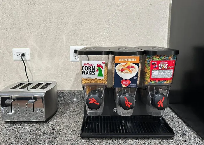 Hotel Econo Inn&suites 3*