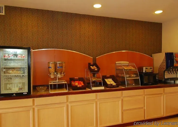 Econo Inn&suites 3*